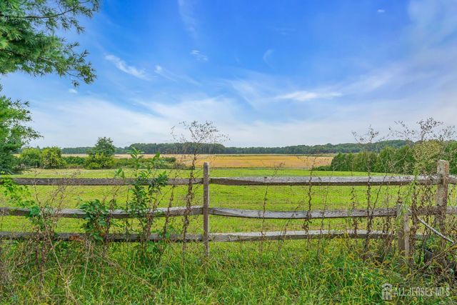 156 Cranbury Neck Road, Plainsboro, NJ 08512