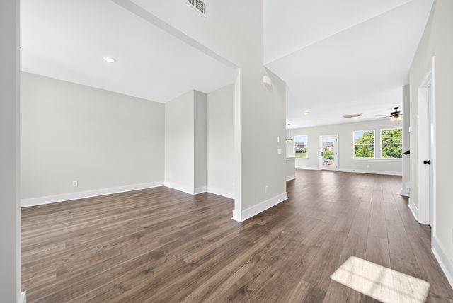 3911 Trinity Woods Rd, Columbia, TN 38401