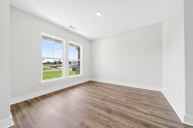 3911 Trinity Woods Rd, Columbia, TN 38401