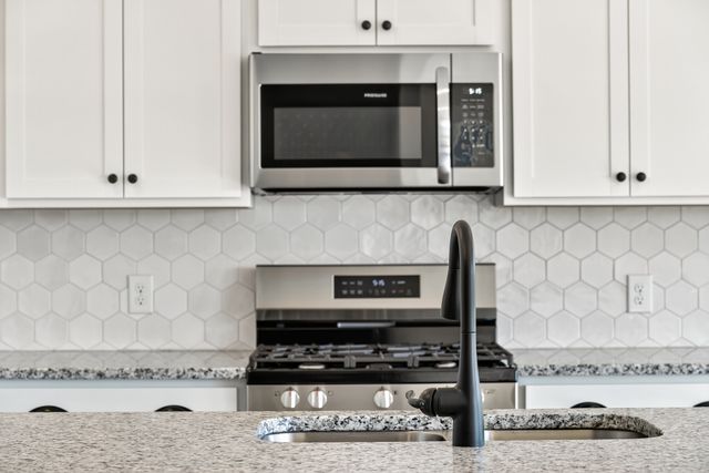 3911 Trinity Woods Rd, Columbia, TN 38401