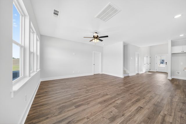 3911 Trinity Woods Rd, Columbia, TN 38401