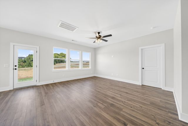 3911 Trinity Woods Rd, Columbia, TN 38401