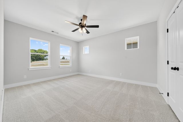 3911 Trinity Woods Rd, Columbia, TN 38401