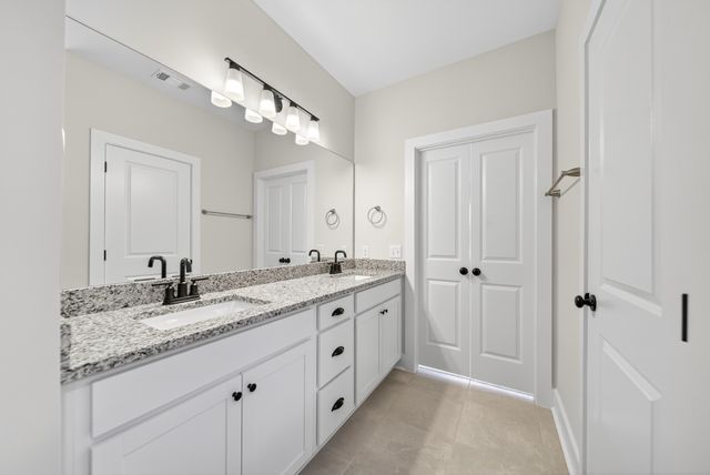 3911 Trinity Woods Rd, Columbia, TN 38401