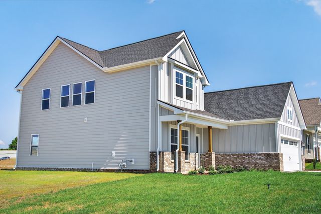 3911 Trinity Woods Rd, Columbia, TN 38401