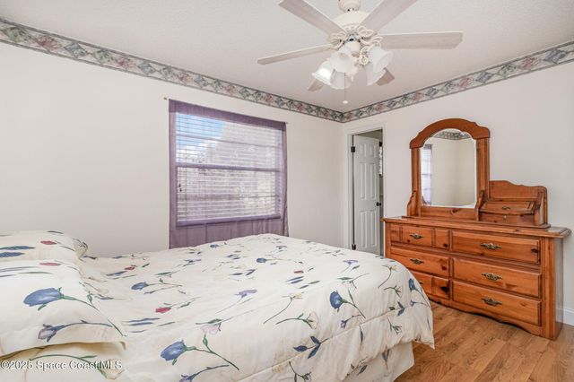 660 Grandeur Street SE, Palm Bay, FL 32909