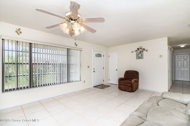 660 Grandeur Street SE, Palm Bay, FL 32909