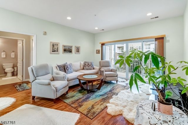 5223 Warrens Way, Wanaque Boro, NJ 07465