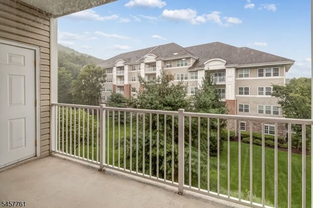 5223 Warrens Way, Wanaque Boro, NJ 07465