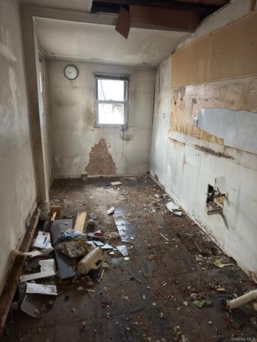 11842 155th Street, Baisley Park, NY 11434