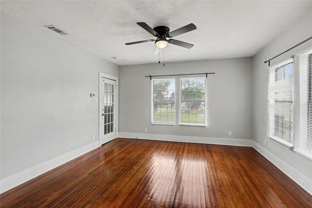 5121 Polk Street 2, Houston, TX 77023