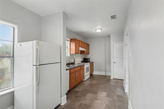 5121 Polk Street 2, Houston, TX 77023
