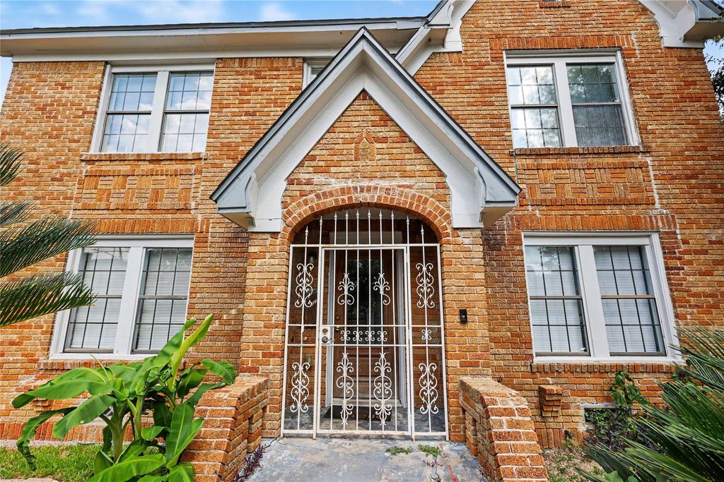 5121 Polk Street 2, Houston, TX 77023