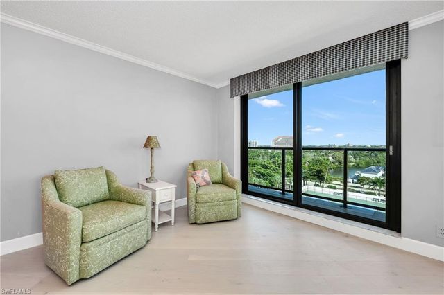4901 Gulf Shore BLVD N # 803, Naples, FL 34103