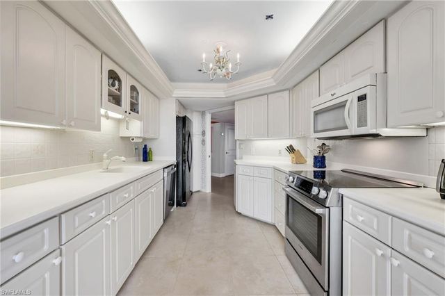 4901 Gulf Shore BLVD N # 803, Naples, FL 34103