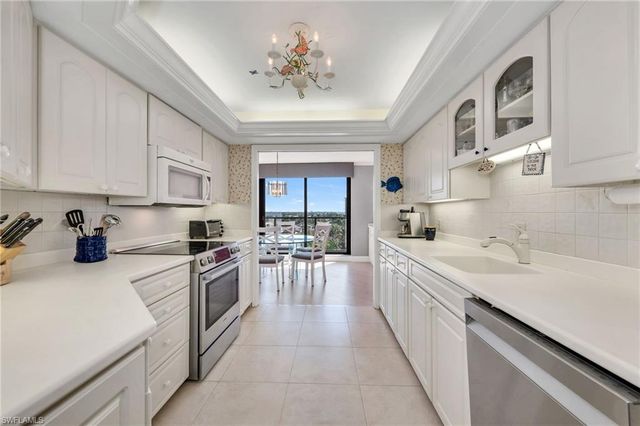 4901 Gulf Shore BLVD N # 803, Naples, FL 34103