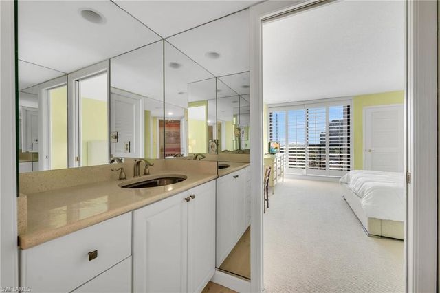 4901 Gulf Shore BLVD N # 803, Naples, FL 34103