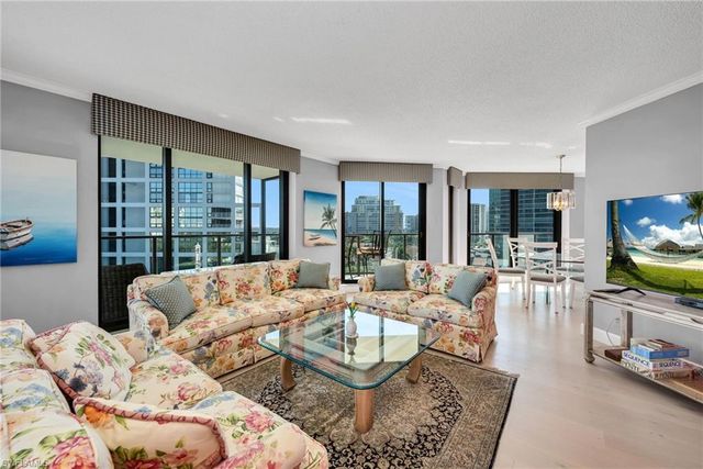 4901 Gulf Shore BLVD N # 803, Naples, FL 34103