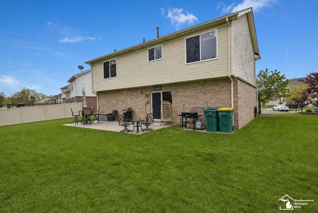29229 Hunter Court, Brownstown Twp, MI 48183