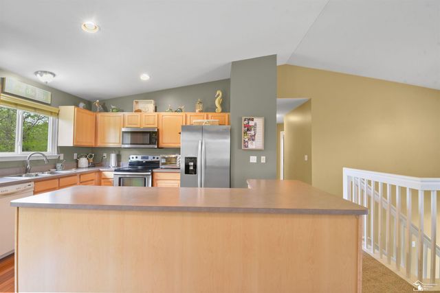 29229 Hunter Court, Brownstown Twp, MI 48183