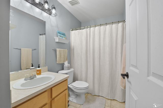 29229 Hunter Court, Brownstown Twp, MI 48183
