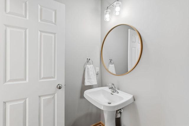 4605 Victor Path 1, Hugo, MN 55038