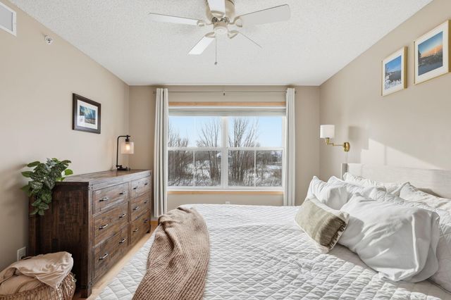 4605 Victor Path 1, Hugo, MN 55038