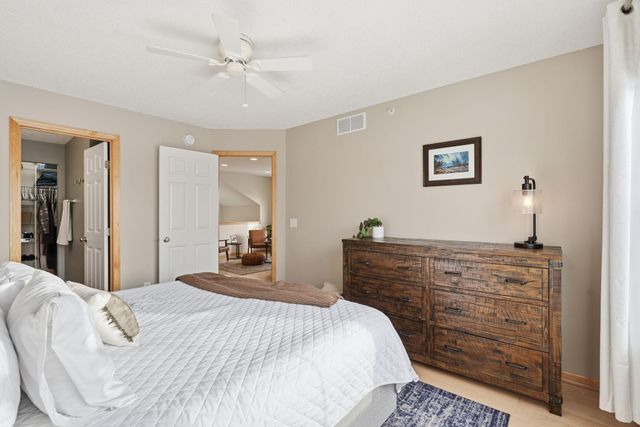 4605 Victor Path 1, Hugo, MN 55038