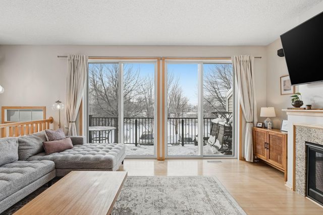 4605 Victor Path 1, Hugo, MN 55038