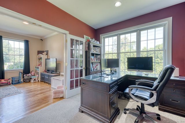 2 Shepard Way, Ellington, CT 06029