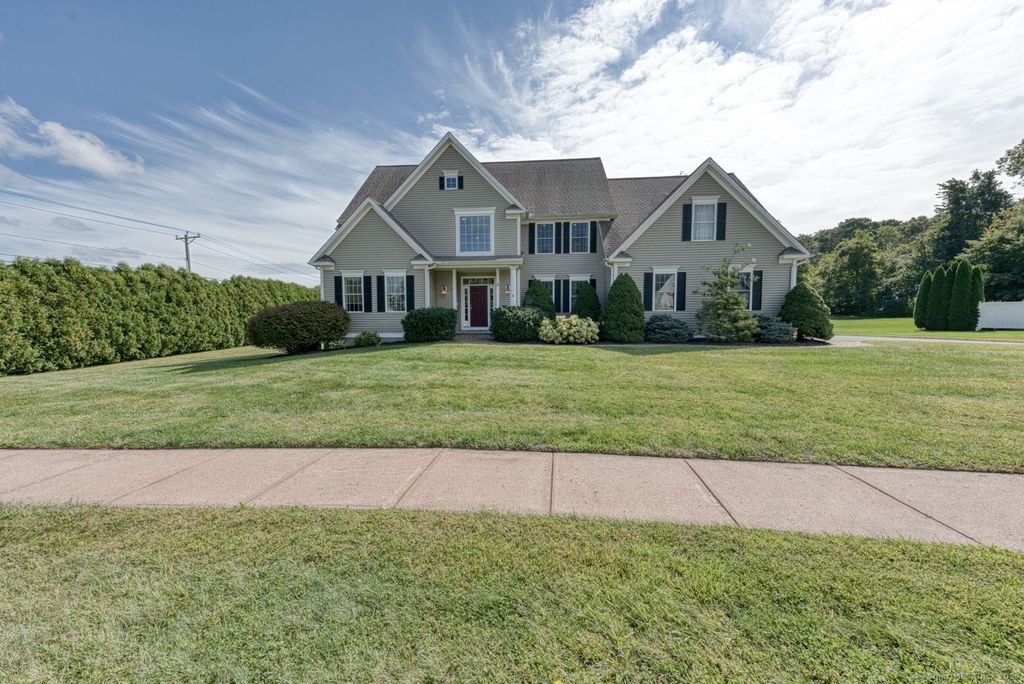 2 Shepard Way, Ellington, CT 06029