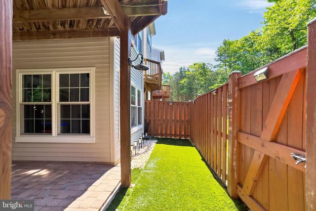 7304 HAMPTON MANOR PL, Springfield, VA 22150