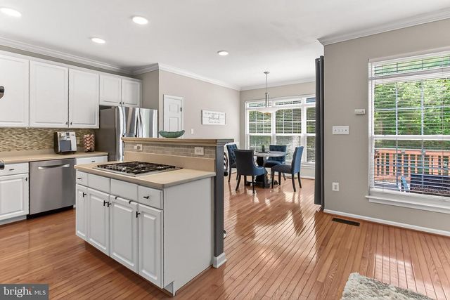 7304 HAMPTON MANOR PL, Springfield, VA 22150