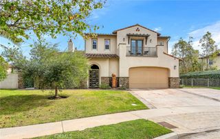 8001 Ocean Bluff, Los Angeles, CA 90045