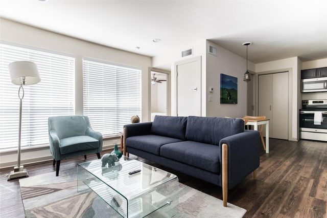 2806 Reagan Street 102, Dallas, TX 75219