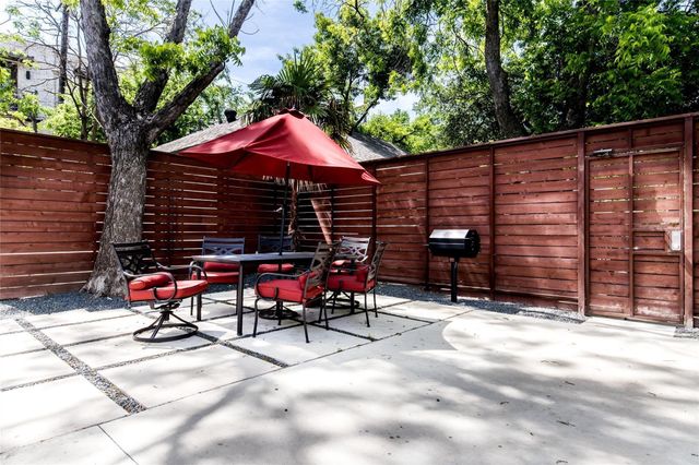 2806 Reagan Street 102, Dallas, TX 75219