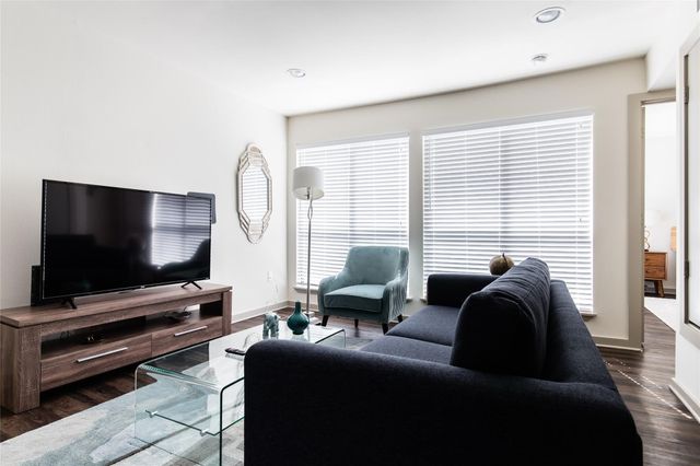 2806 Reagan Street 102, Dallas, TX 75219