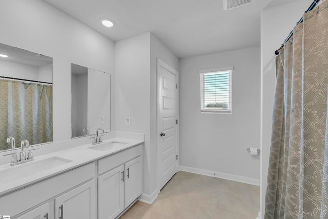 122 Firehole Road, Gray Court, SC 29645