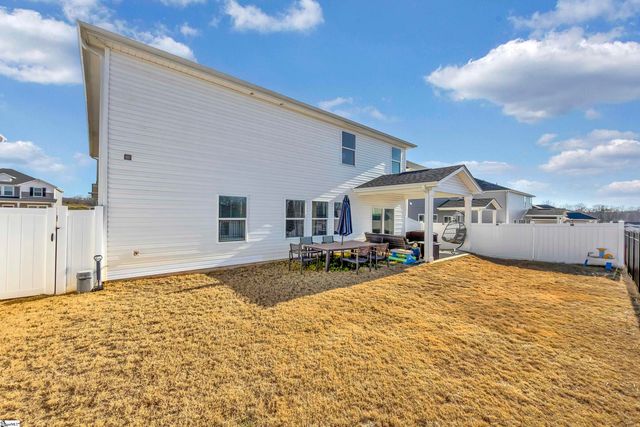 122 Firehole Road, Gray Court, SC 29645