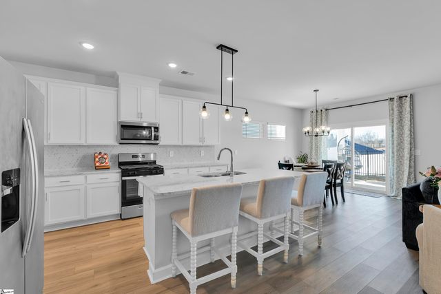 122 Firehole Road, Gray Court, SC 29645