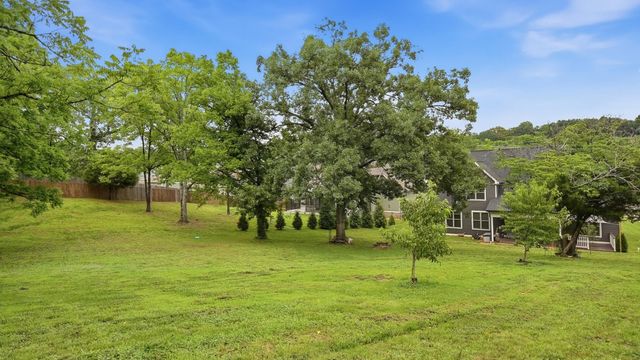 8645 Woodbury Acre Court, Harrison, TN 37341