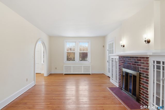 815 EAST MAIN Street, Branford, CT 06405