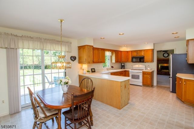 25 Farmhouse Rd, Alexandria Twp., NJ 08848