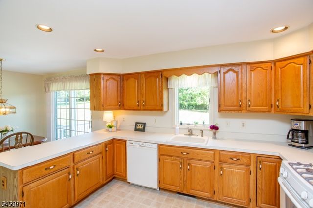 25 Farmhouse Rd, Alexandria Twp., NJ 08848