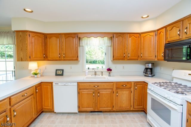 25 Farmhouse Rd, Alexandria Twp., NJ 08848