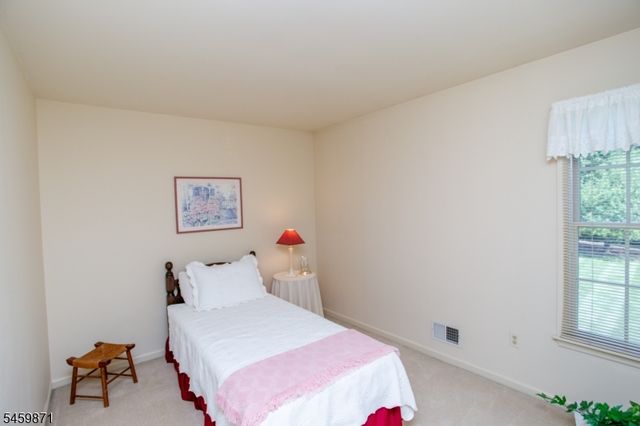 25 Farmhouse Rd, Alexandria Twp., NJ 08848