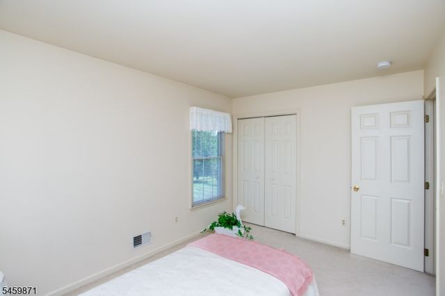 25 Farmhouse Rd, Alexandria Twp., NJ 08848