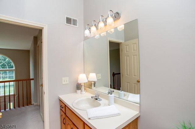 25 Farmhouse Rd, Alexandria Twp., NJ 08848
