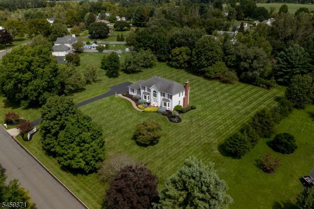 25 Farmhouse Rd, Alexandria Twp., NJ 08848