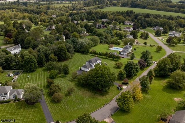 25 Farmhouse Rd, Alexandria Twp., NJ 08848